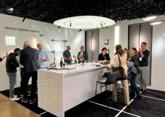 A pleasant hustle and bustle at PD Lighting, importer of various lighting brands, such as Axolight, Esse-Ci, Lumen Center Italia, and Panzeri. In addition, they are active as lighting consultants for the business market.